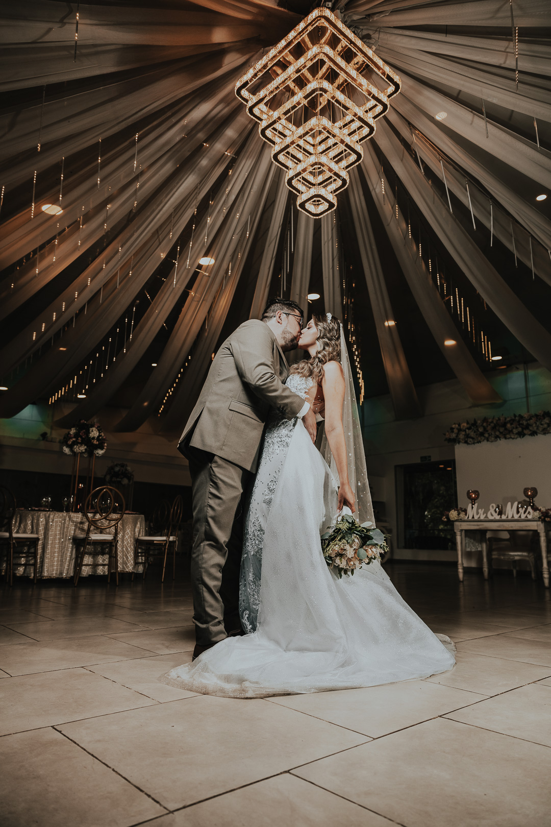 Fotografía de bodas emocional y editorial en Colombia